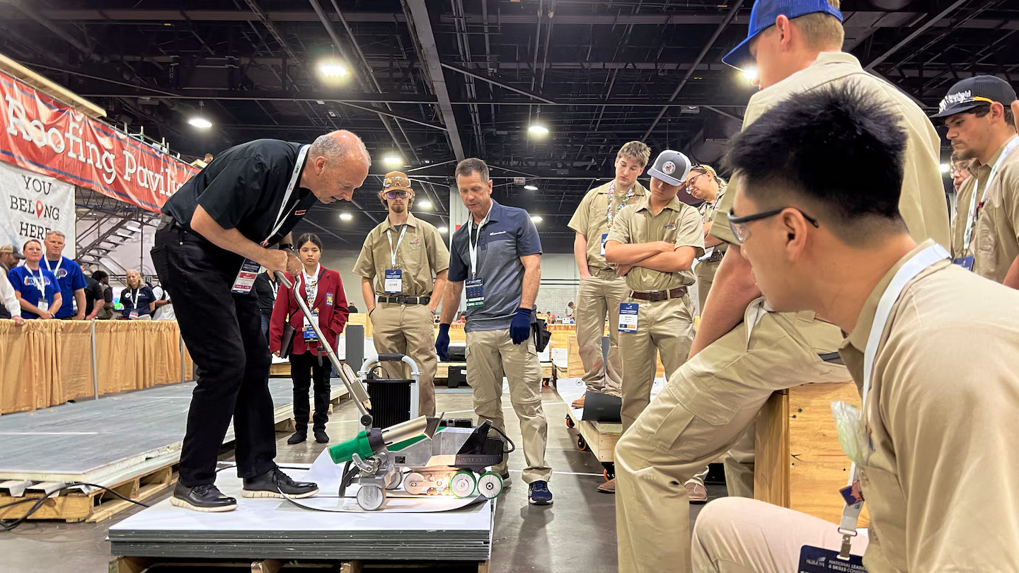 NLSC 2025 - Soldagem de Coberturas com Leister