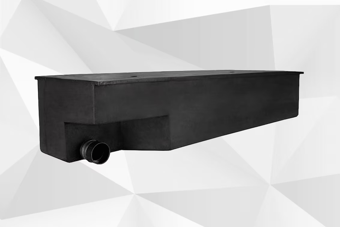 Tanque de resíduos em PEAD com soldagens resistentes feitas com extrusoras Leister, à prova de vazamentos