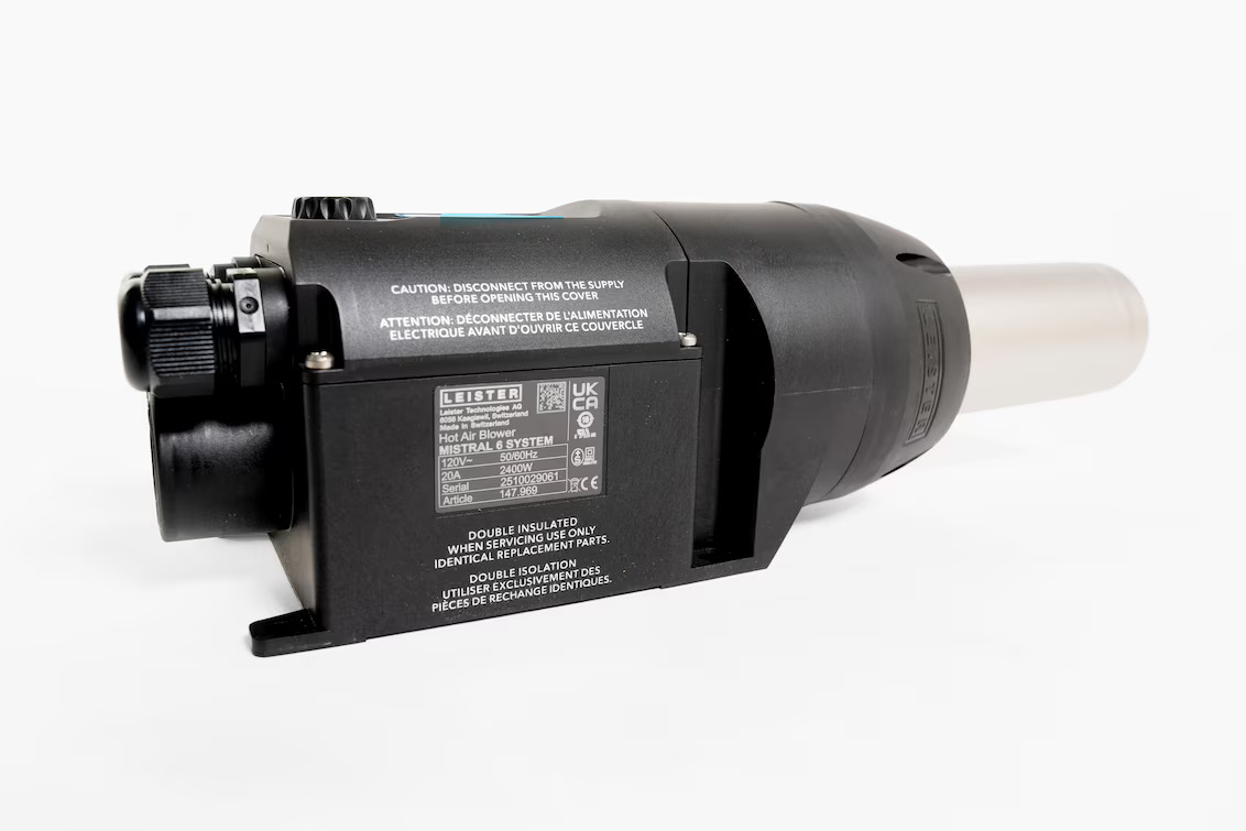 Soprador de ar quente industrial Leister MISTRAL SYSTEM com certificação UL, indicado para processos contínuos de aquecimento, secagem e soldagem de plásticos em aplicações industriais